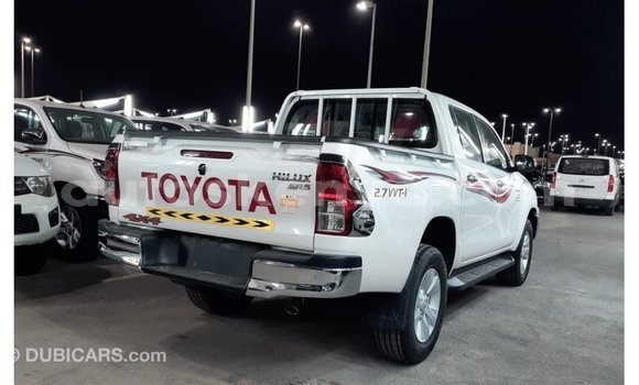 Nunua Imported Toyota Hilux Nyeupe Gari ndani ya Import - Dubai nchini Kati Kenya Nunua Imported Toyota Hilux Nyeupe Gari ndani ya Import - Dubai nchini Kati Kenya