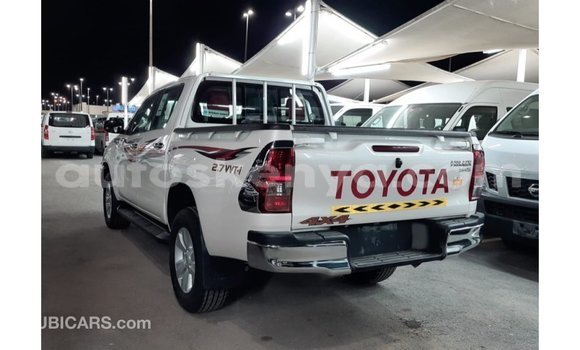 Nunua Imported Toyota Hilux Nyeupe Gari ndani ya Import - Dubai nchini Kati Kenya Nunua Imported Toyota Hilux Nyeupe Gari ndani ya Import - Dubai nchini Kati Kenya