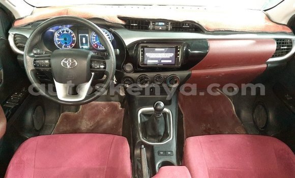 Nunua Imported Toyota Hilux Nyeupe Gari ndani ya Import - Dubai nchini Kati Kenya Nunua Imported Toyota Hilux Nyeupe Gari ndani ya Import - Dubai nchini Kati Kenya