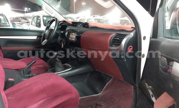 Nunua Imported Toyota Hilux Nyeupe Gari ndani ya Import - Dubai nchini Kati Kenya Nunua Imported Toyota Hilux Nyeupe Gari ndani ya Import - Dubai nchini Kati Kenya