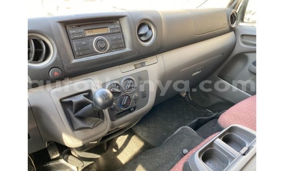 Imported Nissan Urvan White Makiinaa iti Import - Dubai keessatti Central Kenya keessatti Imported Nissan Urvan White Makiinaa iti Import - Dubai keessatti Central Kenya keessatti