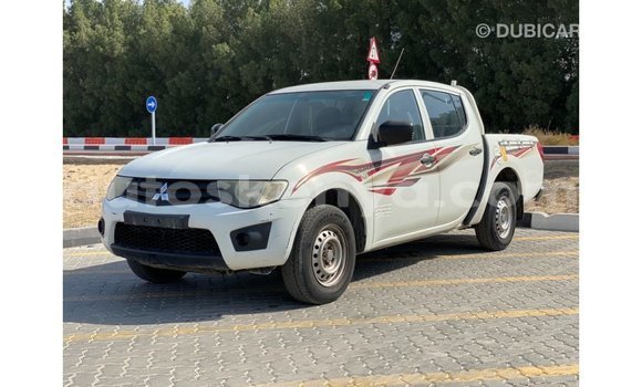 Buy Import Mitsubishi L200 White Car in Import - Dubai in Central Kenya Buy Import Mitsubishi L200 White Car in Import - Dubai in Central Kenya