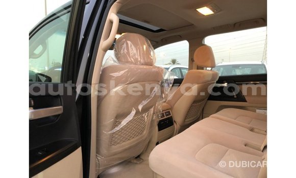 Nunua Imported Toyota Land Cruiser Nyeusi Gari ndani ya Import - Dubai nchini Kati Kenya Nunua Imported Toyota Land Cruiser Nyeusi Gari ndani ya Import - Dubai nchini Kati Kenya