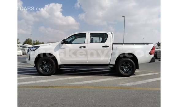 Nunua Imported Toyota Hilux Nyeupe Gari ndani ya Import - Dubai nchini Kati Kenya Nunua Imported Toyota Hilux Nyeupe Gari ndani ya Import - Dubai nchini Kati Kenya