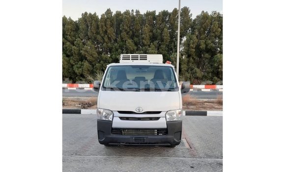 Buy Import Toyota Hiace White Car in Import - Dubai in Central Kenya Buy Import Toyota Hiace White Car in Import - Dubai in Central Kenya