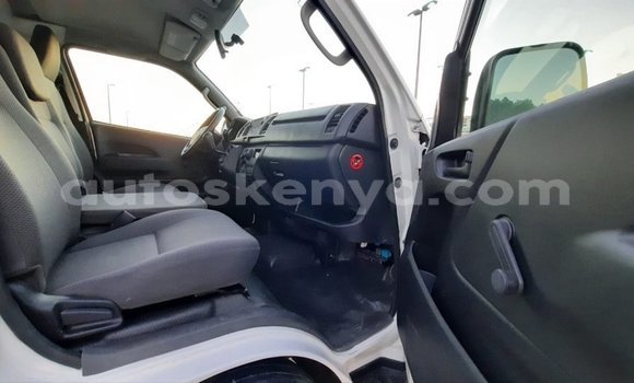 Buy Import Toyota Hiace White Car in Import - Dubai in Central Kenya Buy Import Toyota Hiace White Car in Import - Dubai in Central Kenya