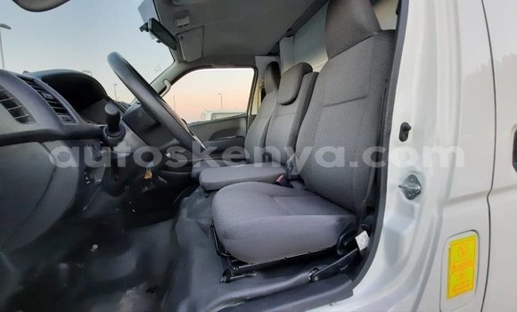 Buy Import Toyota Hiace White Car in Import - Dubai in Central Kenya Buy Import Toyota Hiace White Car in Import - Dubai in Central Kenya