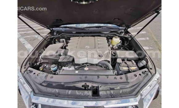 Buy Import Toyota Land Cruiser Black Car in Import - Dubai in Central Kenya Buy Import Toyota Land Cruiser Black Car in Import - Dubai in Central Kenya