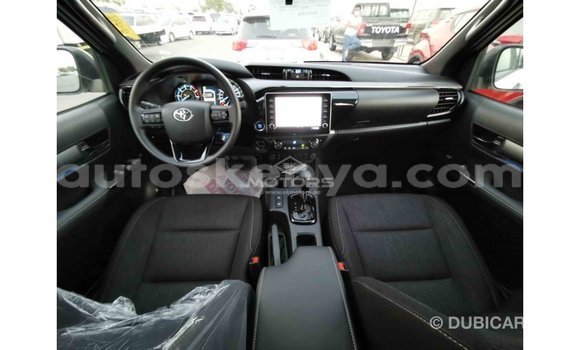 Buy Import Toyota Hilux White Car in Import - Dubai in Central Kenya Buy Import Toyota Hilux White Car in Import - Dubai in Central Kenya