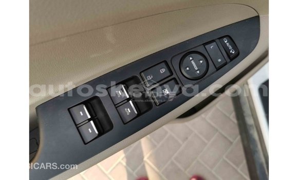 Buy Import Hyundai Tucson White Car in Import - Dubai in Central Kenya Buy Import Hyundai Tucson White Car in Import - Dubai in Central Kenya