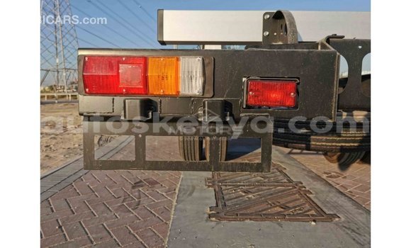 Nunua Imported Isuzu Bighorn Nyeupe Lori ndani ya Import - Dubai nchini Kati Kenya Nunua Imported Isuzu Bighorn Nyeupe Lori ndani ya Import - Dubai nchini Kati Kenya