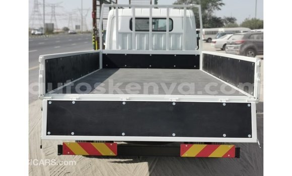 Buy Import Mitsubishi Fuso White Truck in Import - Dubai in Central Kenya Buy Import Mitsubishi Fuso White Truck in Import - Dubai in Central Kenya
