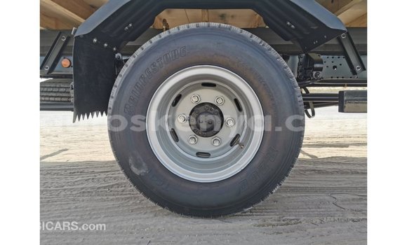 Buy Import Mitsubishi Fuso White Truck in Import - Dubai in Central Kenya Buy Import Mitsubishi Fuso White Truck in Import - Dubai in Central Kenya