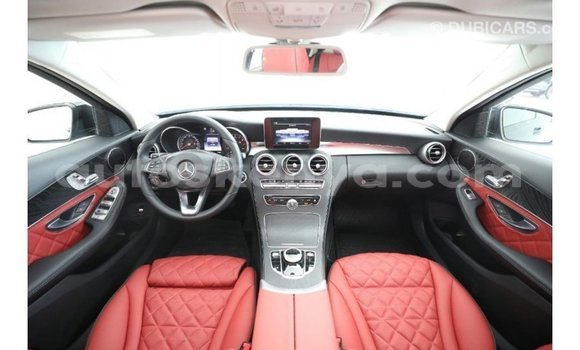 Nunua Imported Mercedes‒Benz 1117 Nyeusi Lori ndani ya Import - Dubai nchini Kati Kenya Nunua Imported Mercedes‒Benz 1117 Nyeusi Lori ndani ya Import - Dubai nchini Kati Kenya