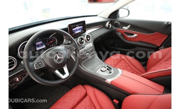 Nunua Imported Mercedes‒Benz 1117 Nyeusi Lori ndani ya Import - Dubai nchini Kati Kenya Nunua Imported Mercedes‒Benz 1117 Nyeusi Lori ndani ya Import - Dubai nchini Kati Kenya