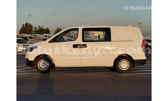 Nunua Imported Hyundai Chorus Nyeupe Lori ndani ya Import - Dubai nchini Kati Kenya Nunua Imported Hyundai Chorus Nyeupe Lori ndani ya Import - Dubai nchini Kati Kenya