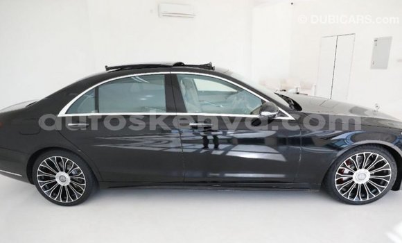 Nunua Imported Mercedes‒Benz 1117 Nyeusi Lori ndani ya Import - Dubai nchini Kati Kenya Nunua Imported Mercedes‒Benz 1117 Nyeusi Lori ndani ya Import - Dubai nchini Kati Kenya