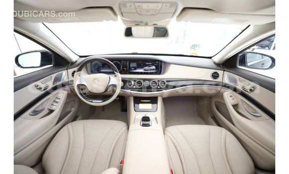 Nunua Imported Mercedes‒Benz 1117 Nyeusi Lori ndani ya Import - Dubai nchini Kati Kenya Nunua Imported Mercedes‒Benz 1117 Nyeusi Lori ndani ya Import - Dubai nchini Kati Kenya