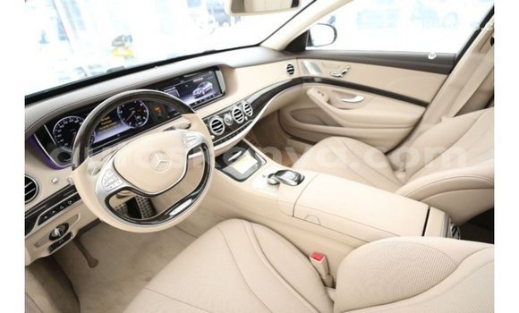 Nunua Imported Mercedes‒Benz 1117 Nyeusi Lori ndani ya Import - Dubai nchini Kati Kenya Nunua Imported Mercedes‒Benz 1117 Nyeusi Lori ndani ya Import - Dubai nchini Kati Kenya