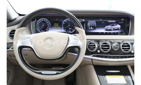 Nunua Imported Mercedes‒Benz 1117 Nyeusi Lori ndani ya Import - Dubai nchini Kati Kenya Nunua Imported Mercedes‒Benz 1117 Nyeusi Lori ndani ya Import - Dubai nchini Kati Kenya