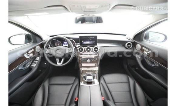 Nunua Imported Mercedes‒Benz 1213 Nyeusi Lori ndani ya Import - Dubai nchini Kati Kenya Nunua Imported Mercedes‒Benz 1213 Nyeusi Lori ndani ya Import - Dubai nchini Kati Kenya