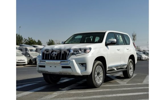 Nunua Imported Toyota Prado Nyeupe Gari ndani ya Import - Dubai nchini Kati Kenya Nunua Imported Toyota Prado Nyeupe Gari ndani ya Import - Dubai nchini Kati Kenya