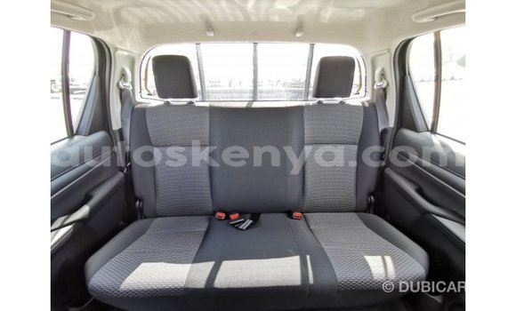 Nunua Imported Toyota Hilux Nyingine Gari ndani ya Import - Dubai nchini Kati Kenya Nunua Imported Toyota Hilux Nyingine Gari ndani ya Import - Dubai nchini Kati Kenya