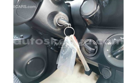 Nunua Imported Toyota Hilux Nyeusi Gari ndani ya Import - Dubai nchini Kati Kenya Nunua Imported Toyota Hilux Nyeusi Gari ndani ya Import - Dubai nchini Kati Kenya