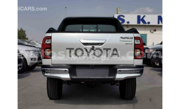Imported Toyota Hilux White Makiinaa iti Import - Dubai keessatti Central Kenya keessatti Imported Toyota Hilux White Makiinaa iti Import - Dubai keessatti Central Kenya keessatti