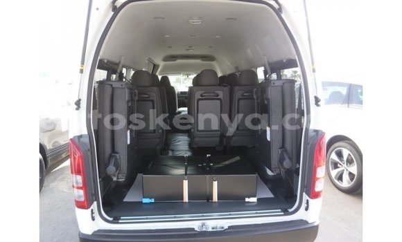 Buy Import Toyota Hiace White Car in Import - Dubai in Central Kenya Buy Import Toyota Hiace White Car in Import - Dubai in Central Kenya