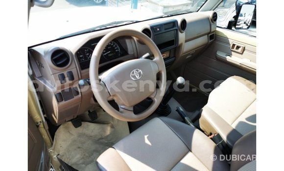 Nunua Imported Toyota Land Cruiser Beige Gari ndani ya Import - Dubai nchini Kati Kenya Nunua Imported Toyota Land Cruiser Beige Gari ndani ya Import - Dubai nchini Kati Kenya