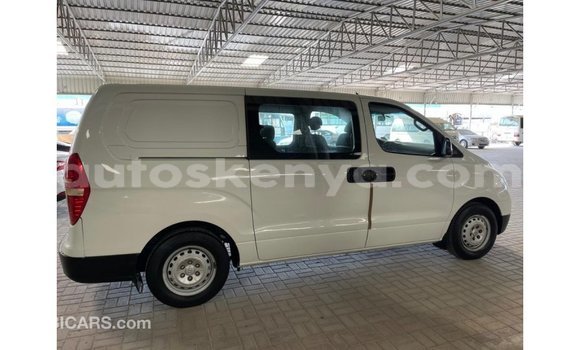 Imported Hyundai Chorus White Netiree iti Import - Dubai keessatti Central Kenya keessatti Imported Hyundai Chorus White Netiree iti Import - Dubai keessatti Central Kenya keessatti