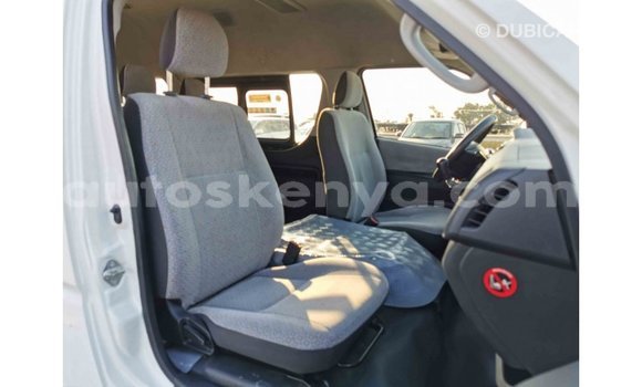 Nunua Imported Toyota Hiace Nyeupe Gari ndani ya Import - Dubai nchini Kati Kenya Nunua Imported Toyota Hiace Nyeupe Gari ndani ya Import - Dubai nchini Kati Kenya