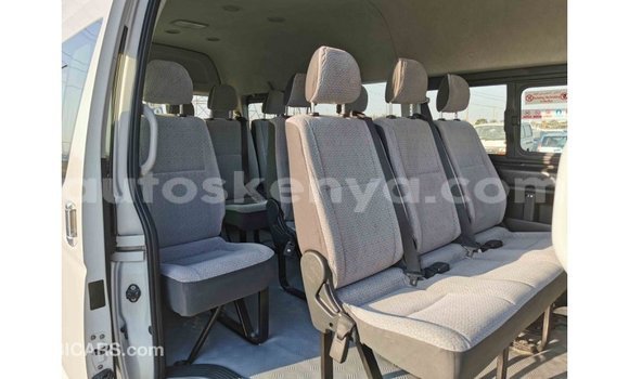 Nunua Imported Toyota Hiace Nyeupe Gari ndani ya Import - Dubai nchini Kati Kenya Nunua Imported Toyota Hiace Nyeupe Gari ndani ya Import - Dubai nchini Kati Kenya