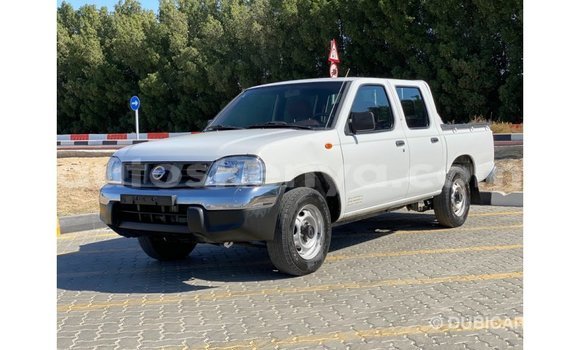 Nunua Imported Nissan Pickup Nyeupe Gari ndani ya Import - Dubai nchini Kati Kenya Nunua Imported Nissan Pickup Nyeupe Gari ndani ya Import - Dubai nchini Kati Kenya