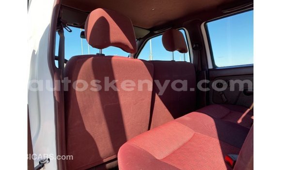 Nunua Imported Nissan Pickup Nyeupe Gari ndani ya Import - Dubai nchini Kati Kenya Nunua Imported Nissan Pickup Nyeupe Gari ndani ya Import - Dubai nchini Kati Kenya