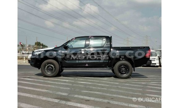 Nunua Imported Toyota Hilux Nyeusi Gari ndani ya Import - Dubai nchini Kati Kenya Nunua Imported Toyota Hilux Nyeusi Gari ndani ya Import - Dubai nchini Kati Kenya