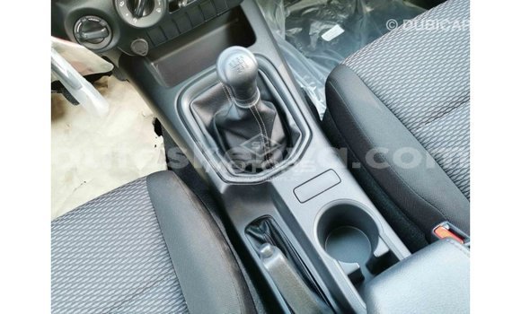 Nunua Imported Toyota Hilux Nyeusi Gari ndani ya Import - Dubai nchini Kati Kenya Nunua Imported Toyota Hilux Nyeusi Gari ndani ya Import - Dubai nchini Kati Kenya