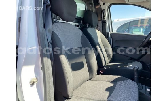 Nunua Imported Renault 18 Nyeupe Gari ndani ya Import - Dubai nchini Kati Kenya Nunua Imported Renault 18 Nyeupe Gari ndani ya Import - Dubai nchini Kati Kenya