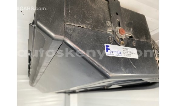 Nunua Imported Renault 18 Nyeupe Gari ndani ya Import - Dubai nchini Kati Kenya Nunua Imported Renault 18 Nyeupe Gari ndani ya Import - Dubai nchini Kati Kenya