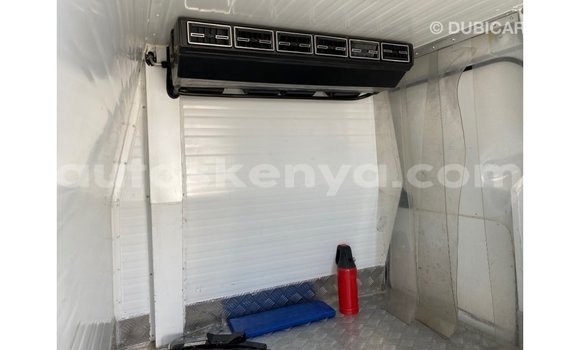 Nunua Imported Renault 18 Nyeupe Gari ndani ya Import - Dubai nchini Kati Kenya Nunua Imported Renault 18 Nyeupe Gari ndani ya Import - Dubai nchini Kati Kenya