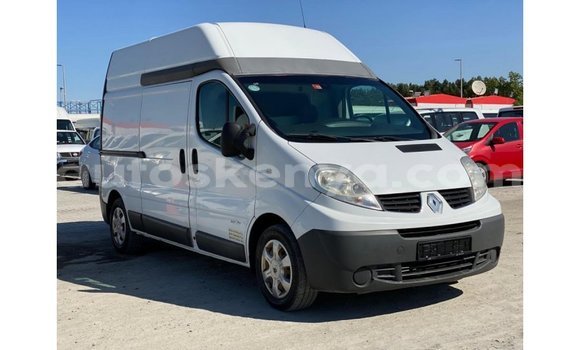 Buy Import Renault 5 White Car in Import - Dubai in Central Kenya Buy Import Renault 5 White Car in Import - Dubai in Central Kenya