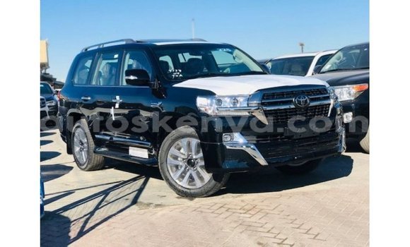 Imported Toyota Land Cruiser Black Makiinaa iti Import - Dubai keessatti Central Kenya keessatti