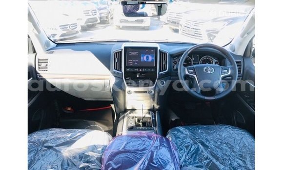 Imported Toyota Land Cruiser Black Makiinaa iti Import - Dubai keessatti Central Kenya keessatti Imported Toyota Land Cruiser Black Makiinaa iti Import - Dubai keessatti Central Kenya keessatti