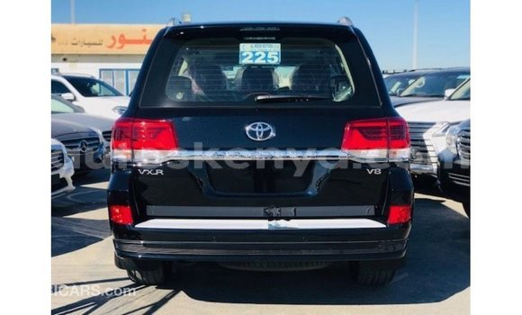Imported Toyota Land Cruiser Black Makiinaa iti Import - Dubai keessatti Central Kenya keessatti Imported Toyota Land Cruiser Black Makiinaa iti Import - Dubai keessatti Central Kenya keessatti