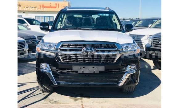 Imported Toyota Land Cruiser Black Makiinaa iti Import - Dubai keessatti Central Kenya keessatti Imported Toyota Land Cruiser Black Makiinaa iti Import - Dubai keessatti Central Kenya keessatti
