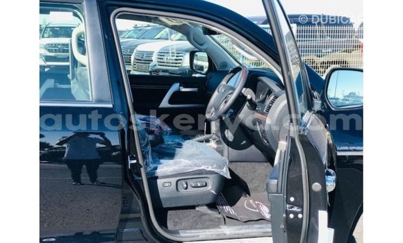 Imported Toyota Land Cruiser Black Makiinaa iti Import - Dubai keessatti Central Kenya keessatti Imported Toyota Land Cruiser Black Makiinaa iti Import - Dubai keessatti Central Kenya keessatti