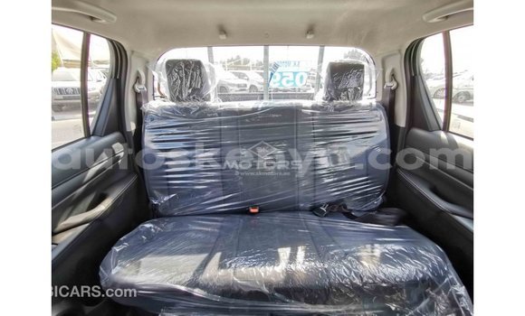Nunua Imported Toyota Hilux Nyeupe Gari ndani ya Import - Dubai nchini Kati Kenya Nunua Imported Toyota Hilux Nyeupe Gari ndani ya Import - Dubai nchini Kati Kenya