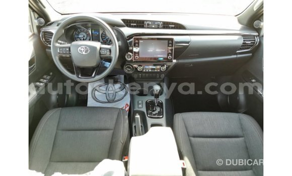 Nunua Imported Toyota Hilux Nyeusi Gari ndani ya Import - Dubai nchini Kati Kenya Nunua Imported Toyota Hilux Nyeusi Gari ndani ya Import - Dubai nchini Kati Kenya