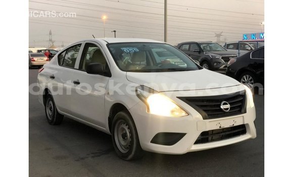 Nunua Imported Nissan Sunny Nyeupe Gari ndani ya Import - Dubai nchini Kati Kenya Nunua Imported Nissan Sunny Nyeupe Gari ndani ya Import - Dubai nchini Kati Kenya